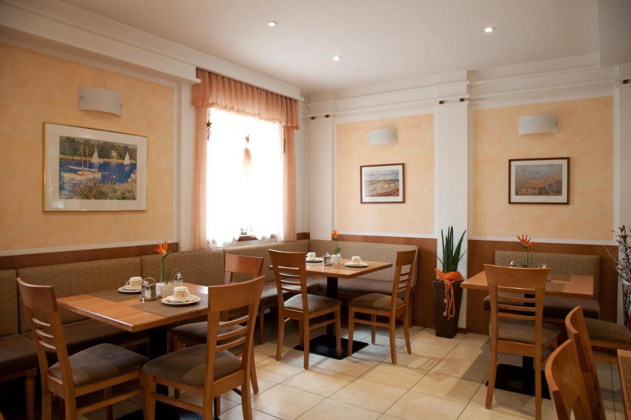 Gaestehaus Stoegmueller Asten Εξωτερικό φωτογραφία