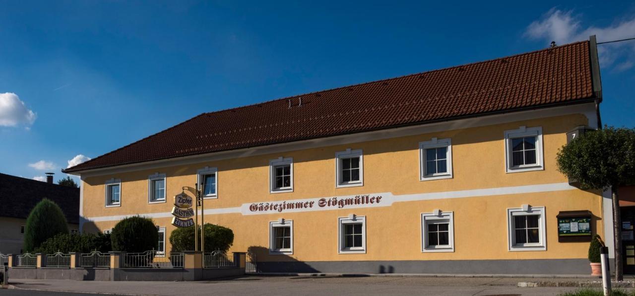 Gaestehaus Stoegmueller Asten Εξωτερικό φωτογραφία